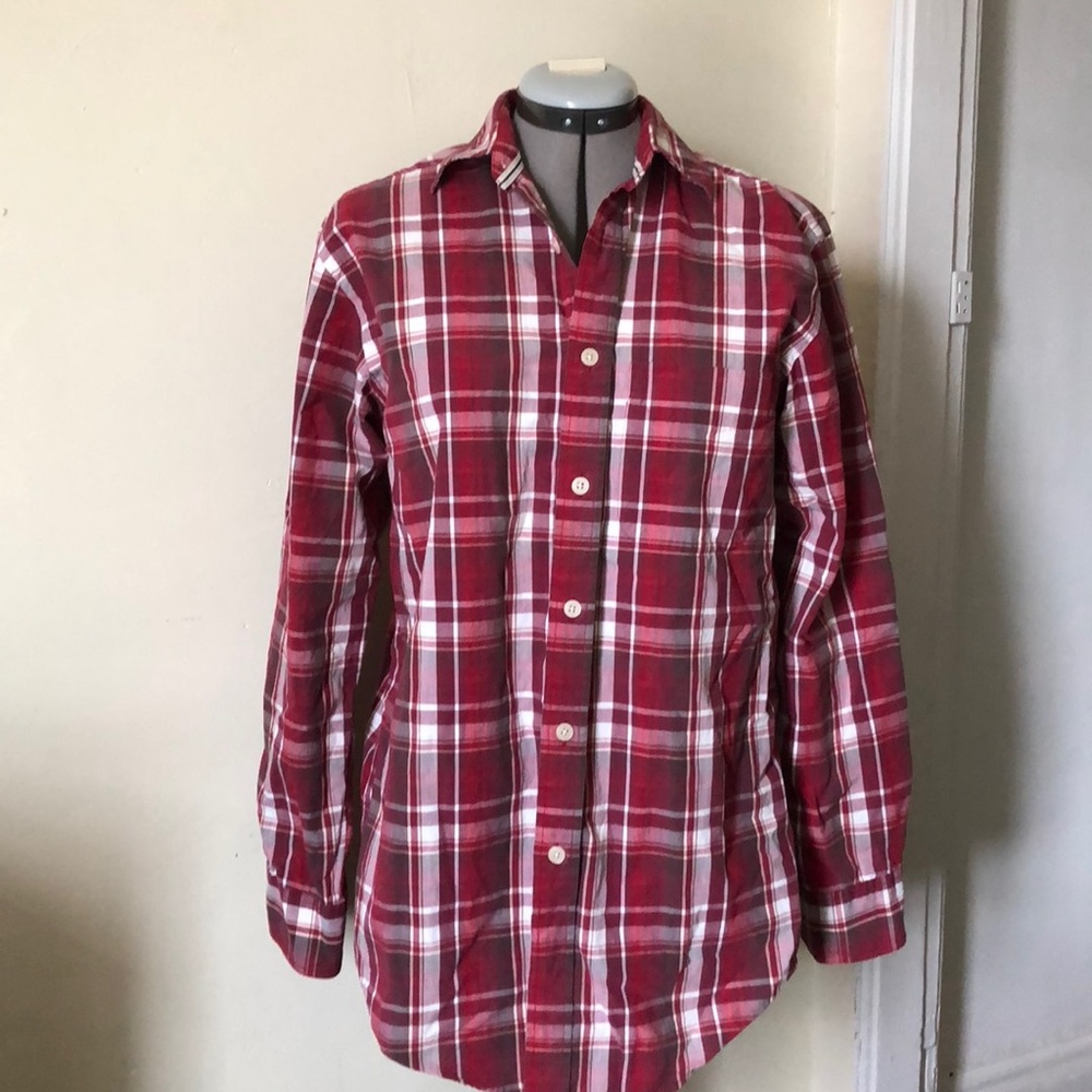 Men’s shirt, size small